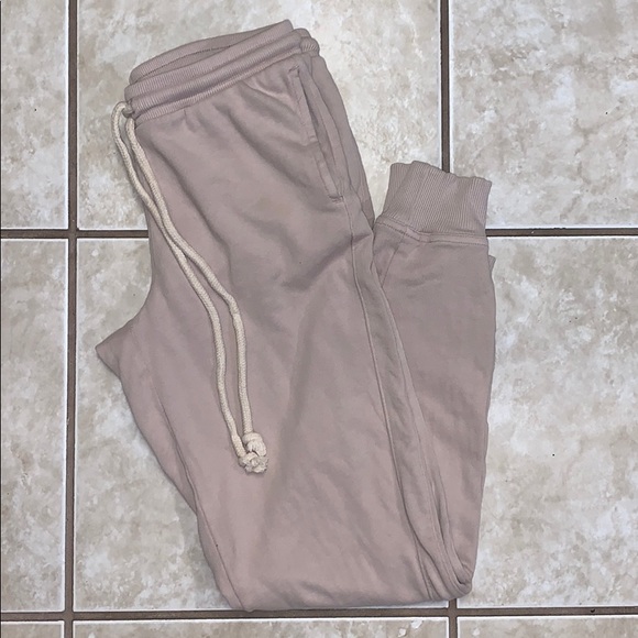 universal thread joggers